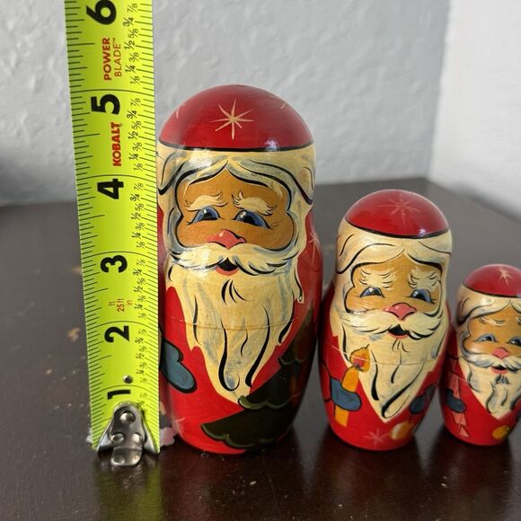Vintage Hand Painted Nesting Santa Set Of 4 Russian Santa Claus Dolls - Picture 2 of 11